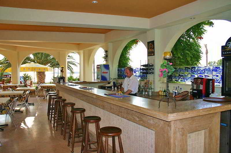 Hotel Ozcelik Kusadası Exterior foto